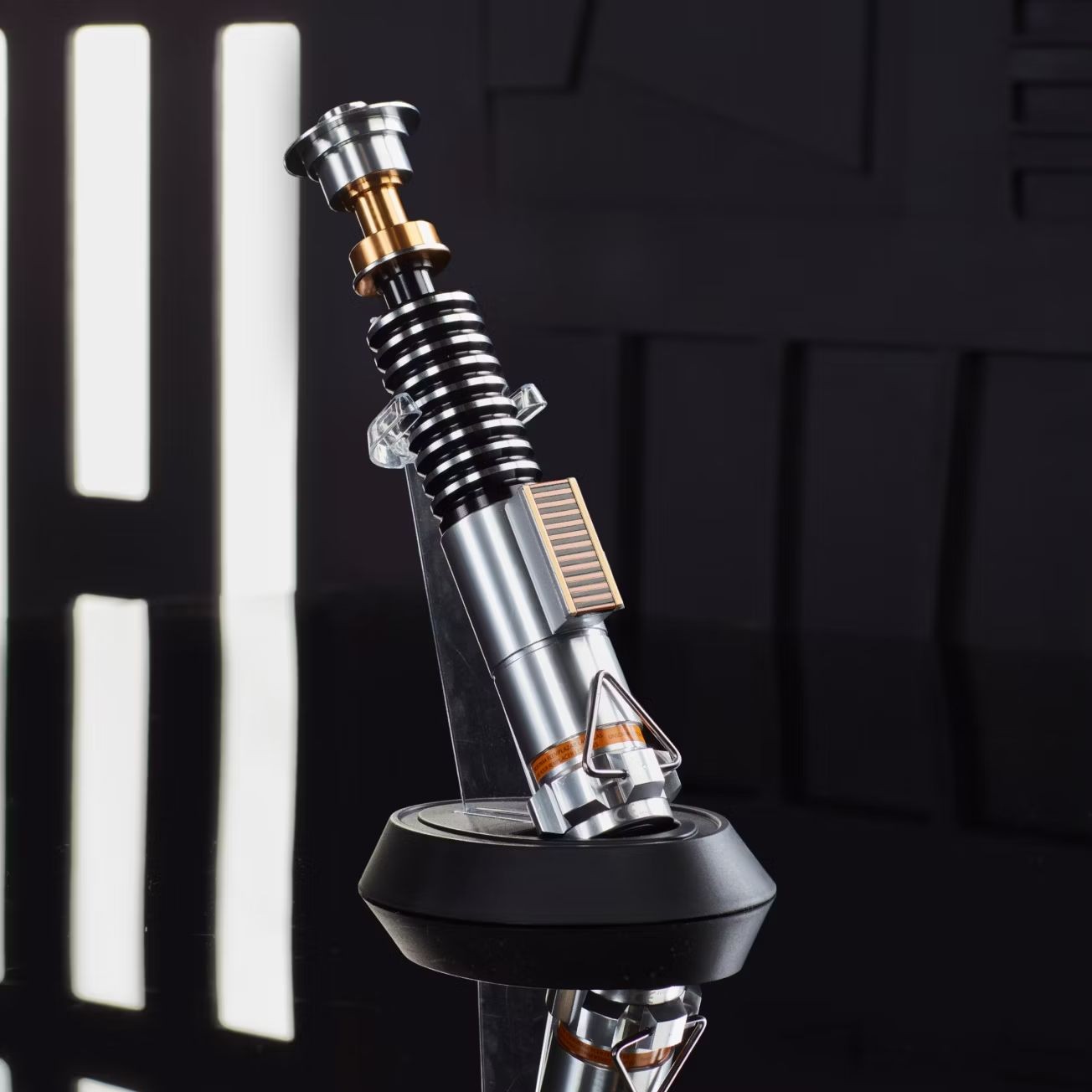 Luke Legacy Lightsaber (Disney)