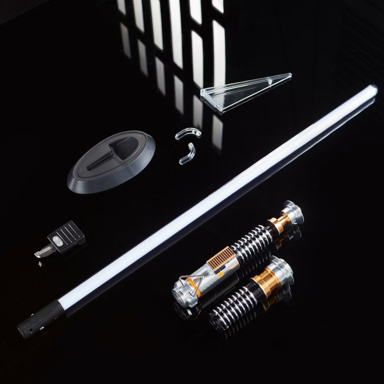 Luke Legacy Lightsaber (Disney)