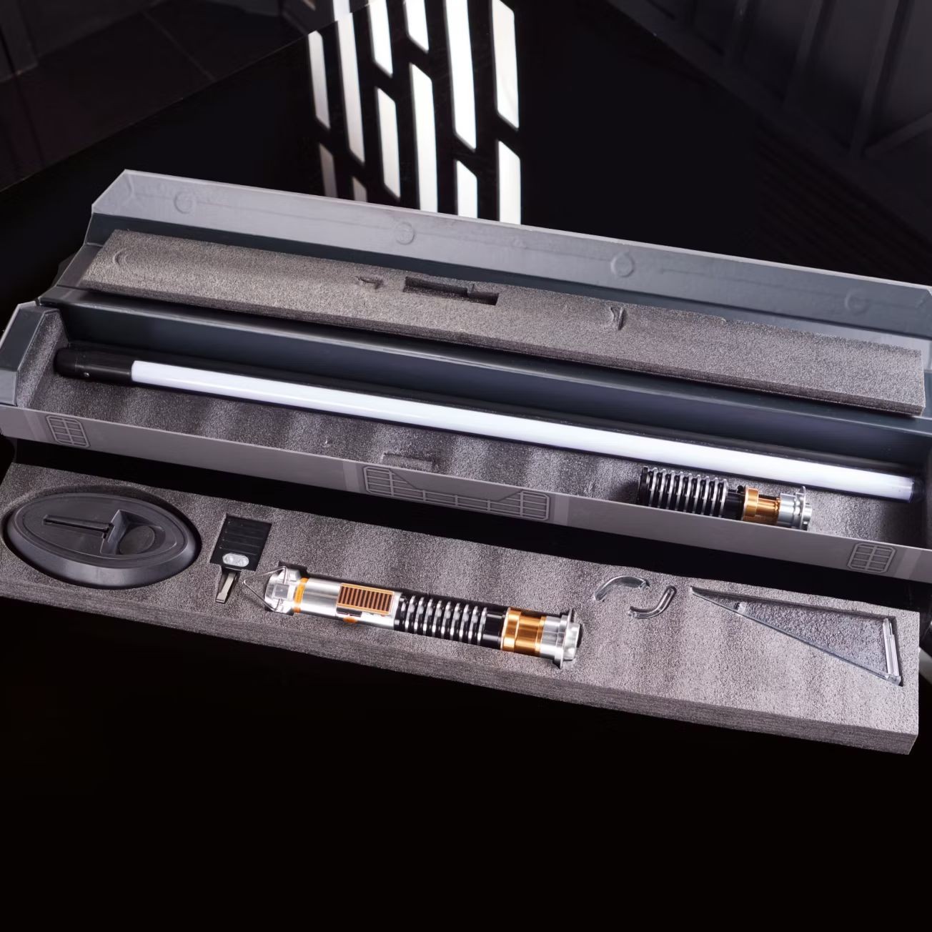 Luke Legacy Lightsaber (Disney)