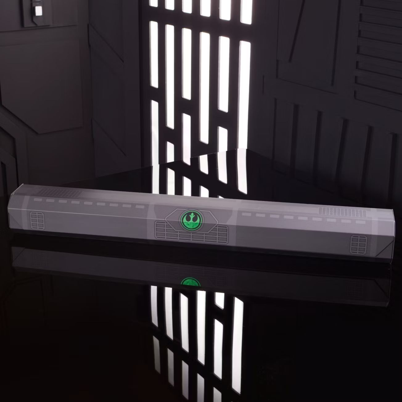 Luke Legacy Lightsaber (Disney)